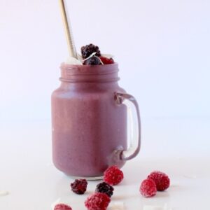 mixed berry smoothie