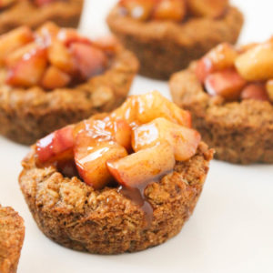 apple pie oatmeal cups