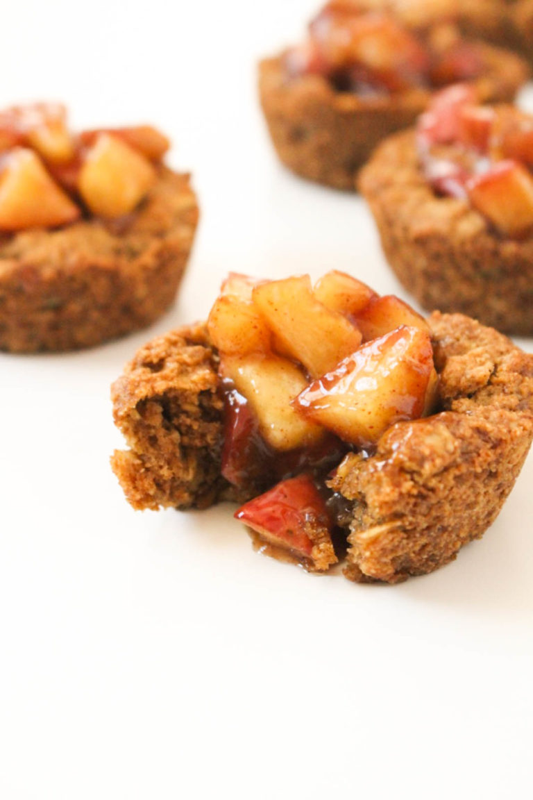 Apple Pie Oatmeal Cups