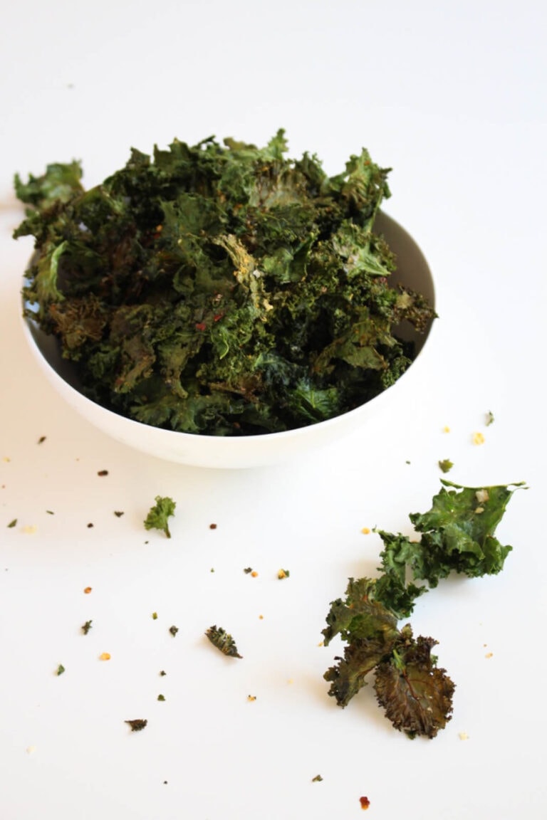 Spicy Baked Kale Chips