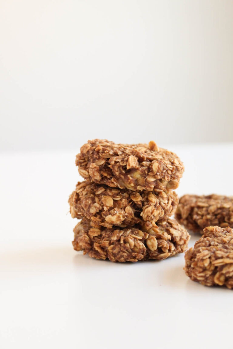3-Ingredient Banana Oatmeal Cookies