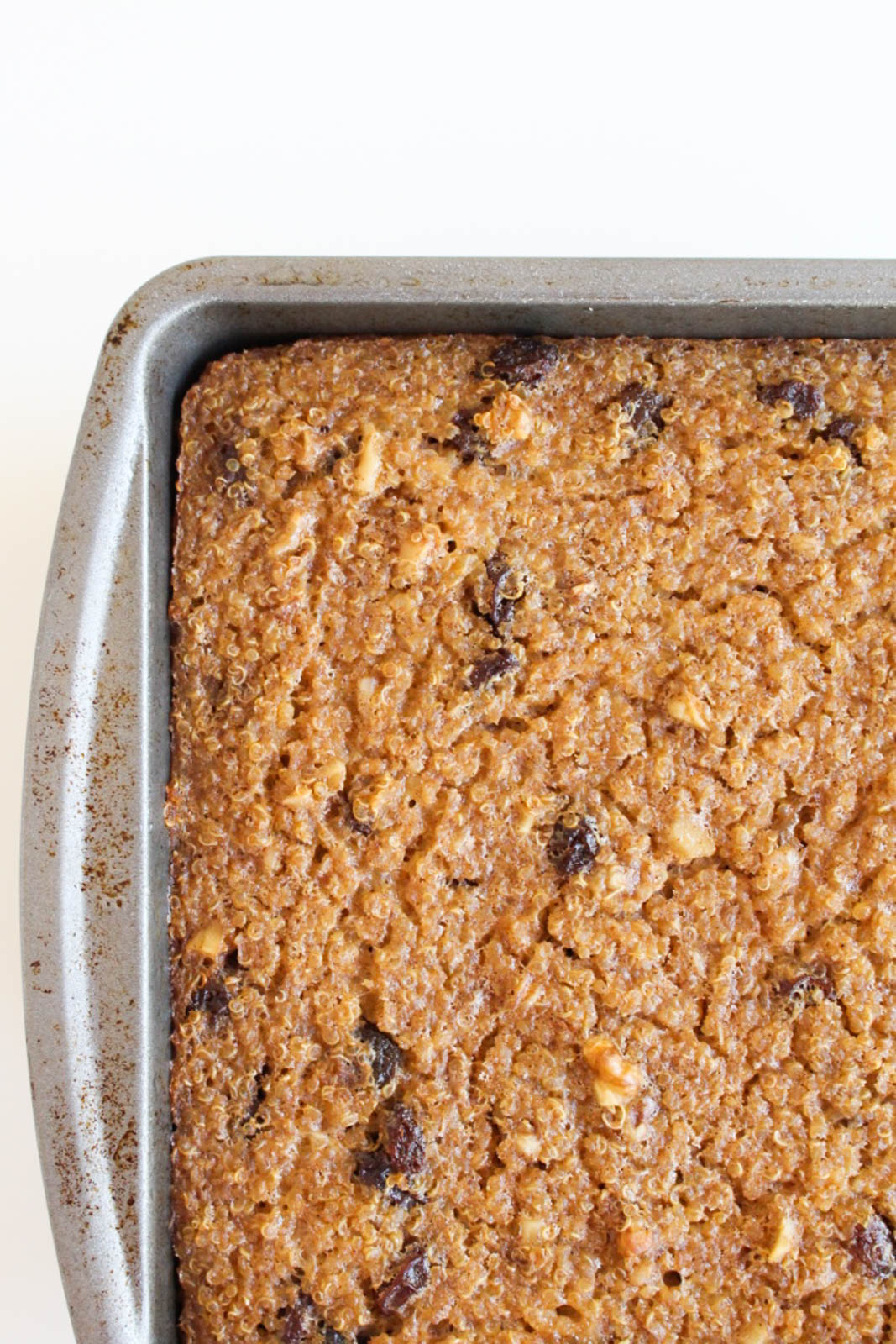 Cinnamon Raisin Quinoa Breakfast Bake