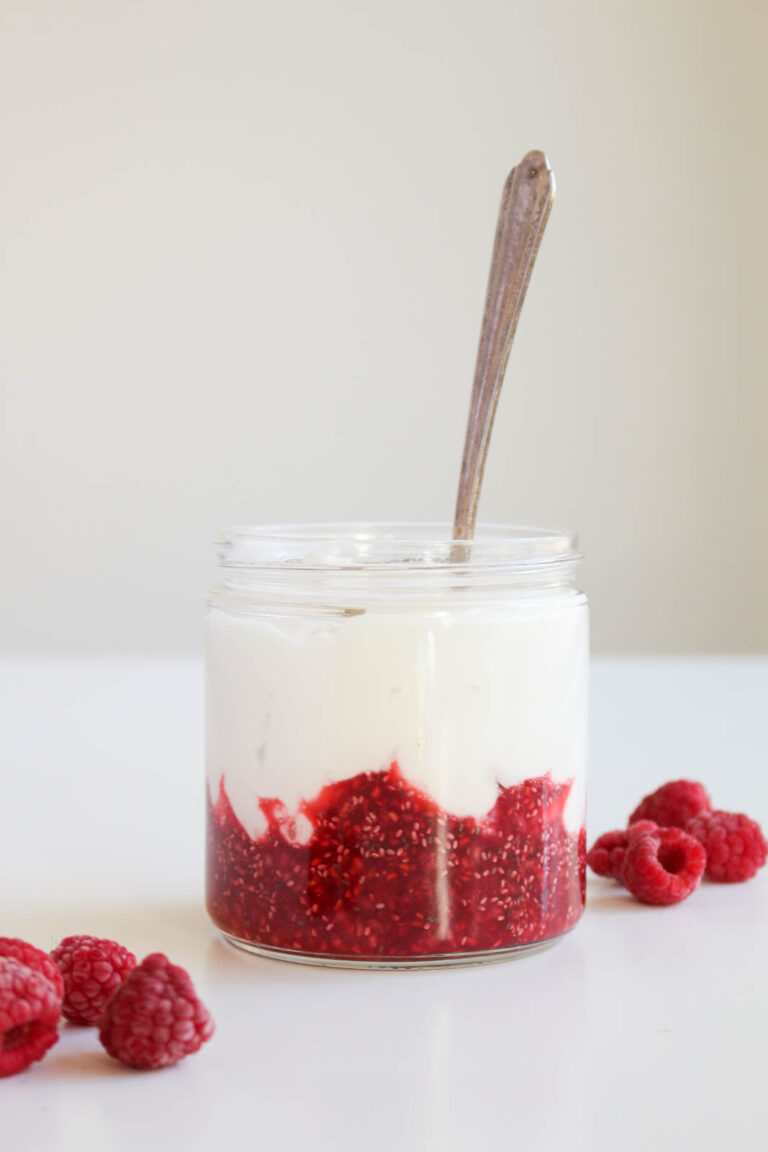 [2-Ingredient] Coconut Yogurt