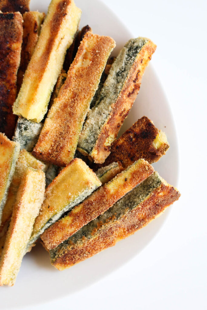 Almond Crusted Baked Zucchini Fries